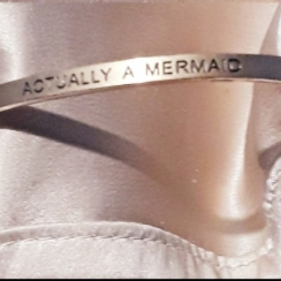 Bangle Bracelet ♡ - Picture 3 of 4